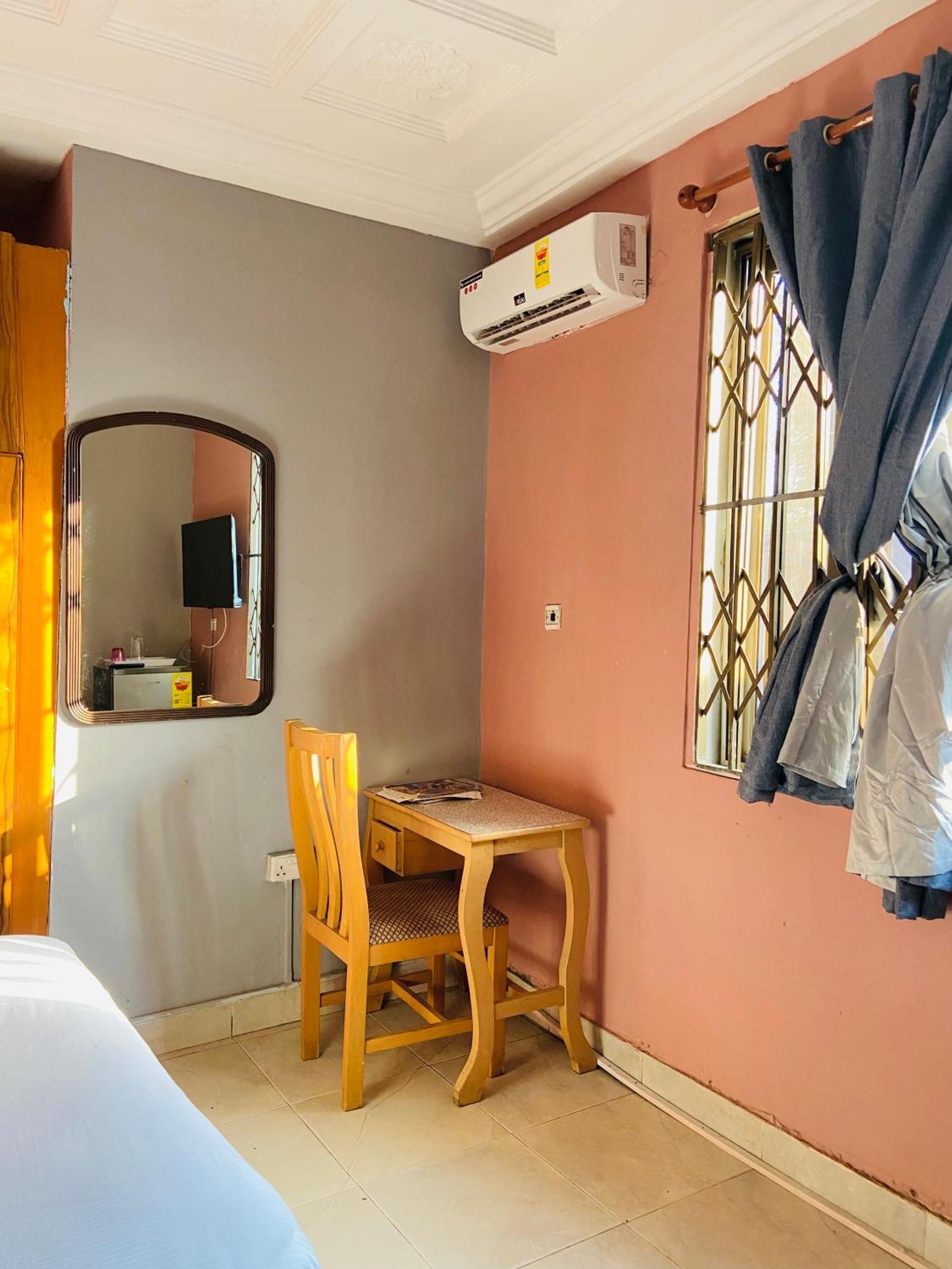 Heaven Gate Hotel Accra Bagian luar foto